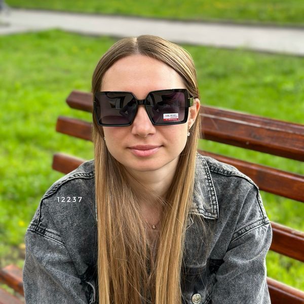 Сонцезахисні окуляри чорні, лінза polarized
